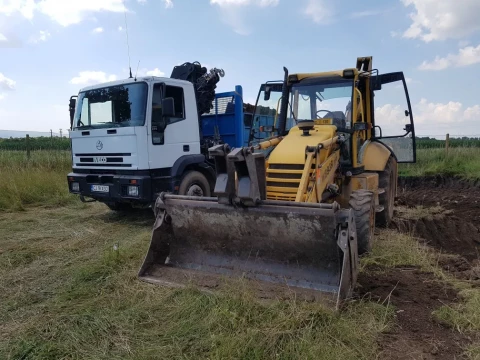 Inchiriere Buldoexcavator Camion cu Macara